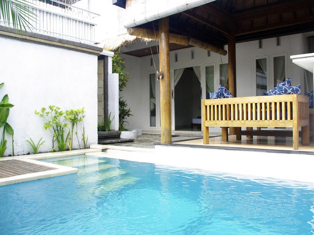Starfish Bali Villa Seminyak Værelse billede