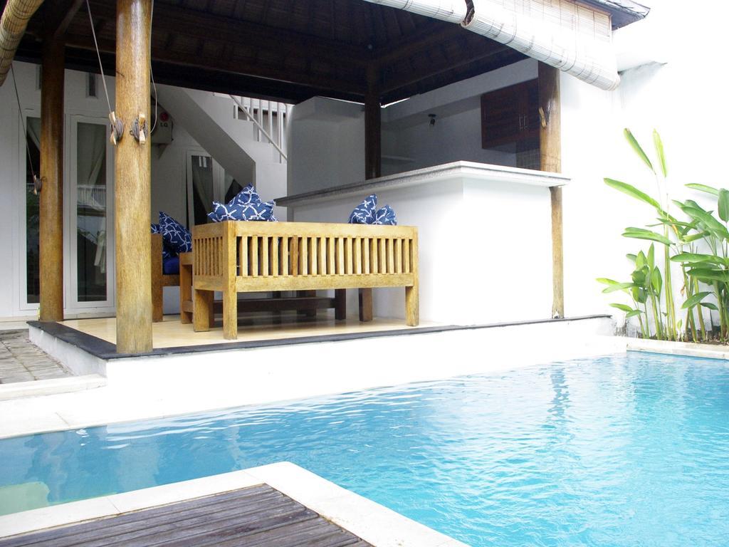Starfish Bali Villa Seminyak Værelse billede